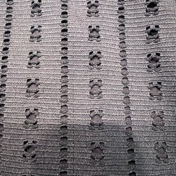 BLACK EYLET SKIRT LARGE - Picture 2 of 4